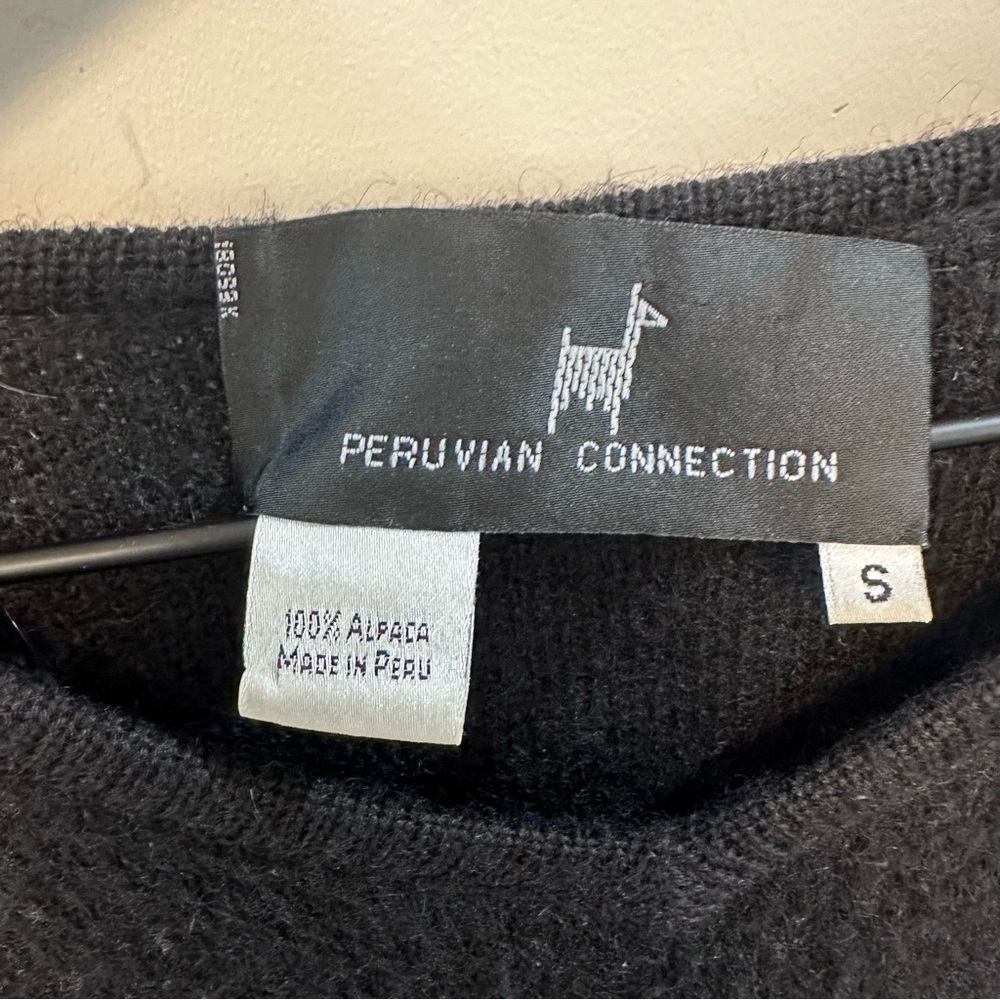 Peruvian Connection Black V-Neck Sweater 100%
Alpaca Knit Size s Women's - Picture 3 of 7